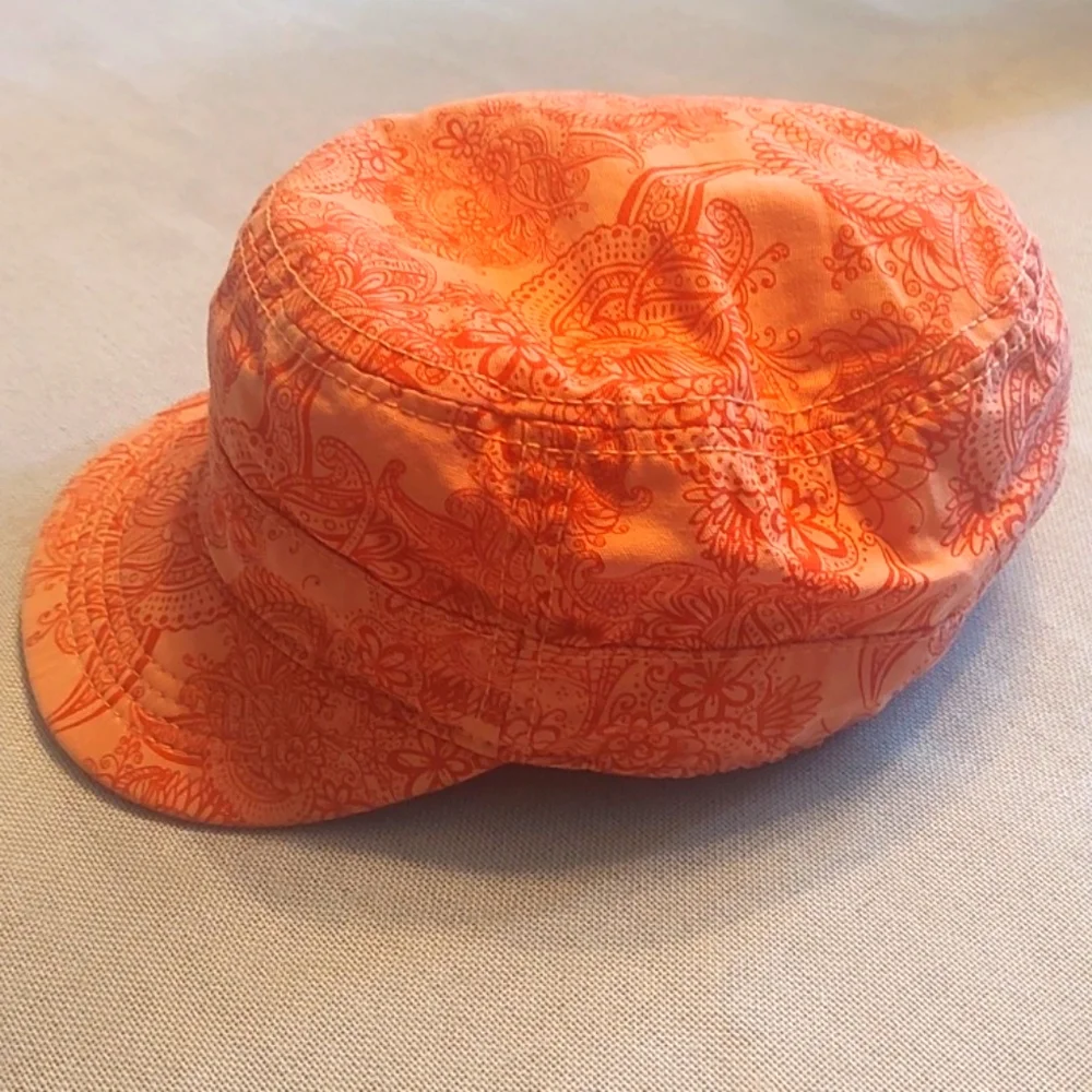 Cute, Reversible Ladies Cap - Picture 2 of 8